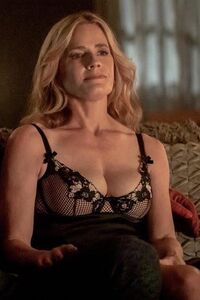 Elisabeth Shue